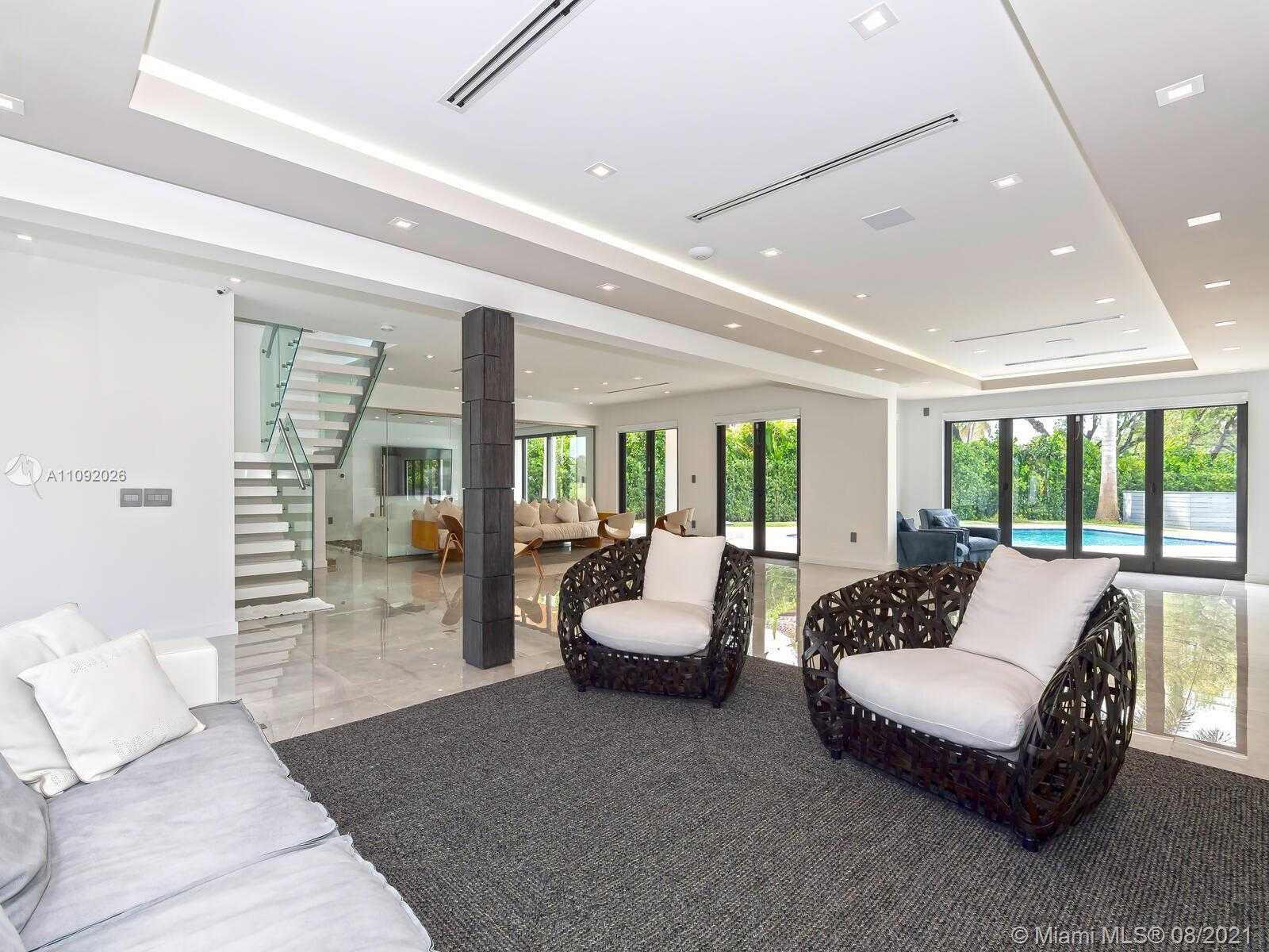 Small Image of 9474 NORTH WEST 54TH DORAL CIRCLE LN, Doral Number 9