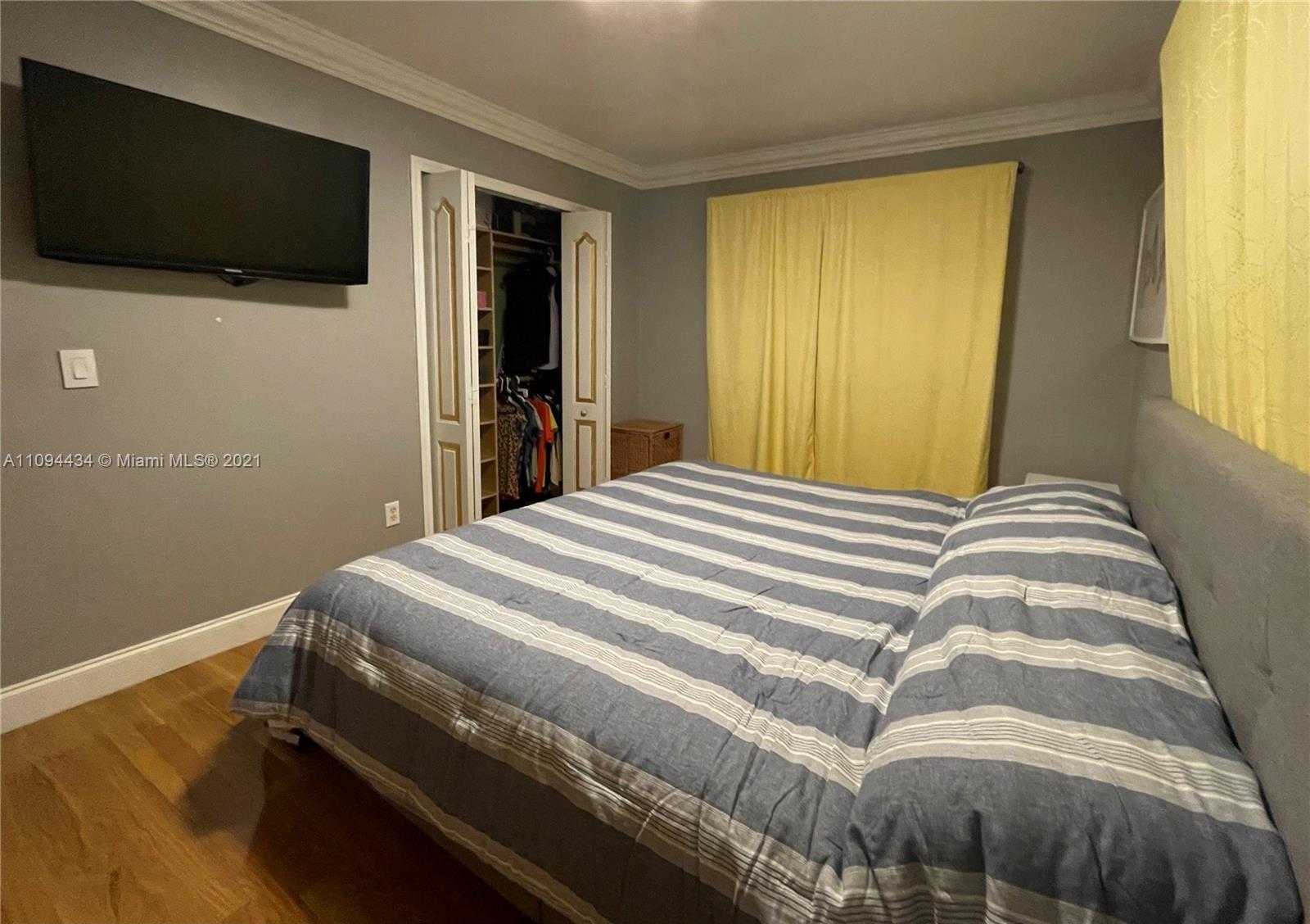 Small Image of 41 NORTH WEST 51ST AVE, Miami Number 7