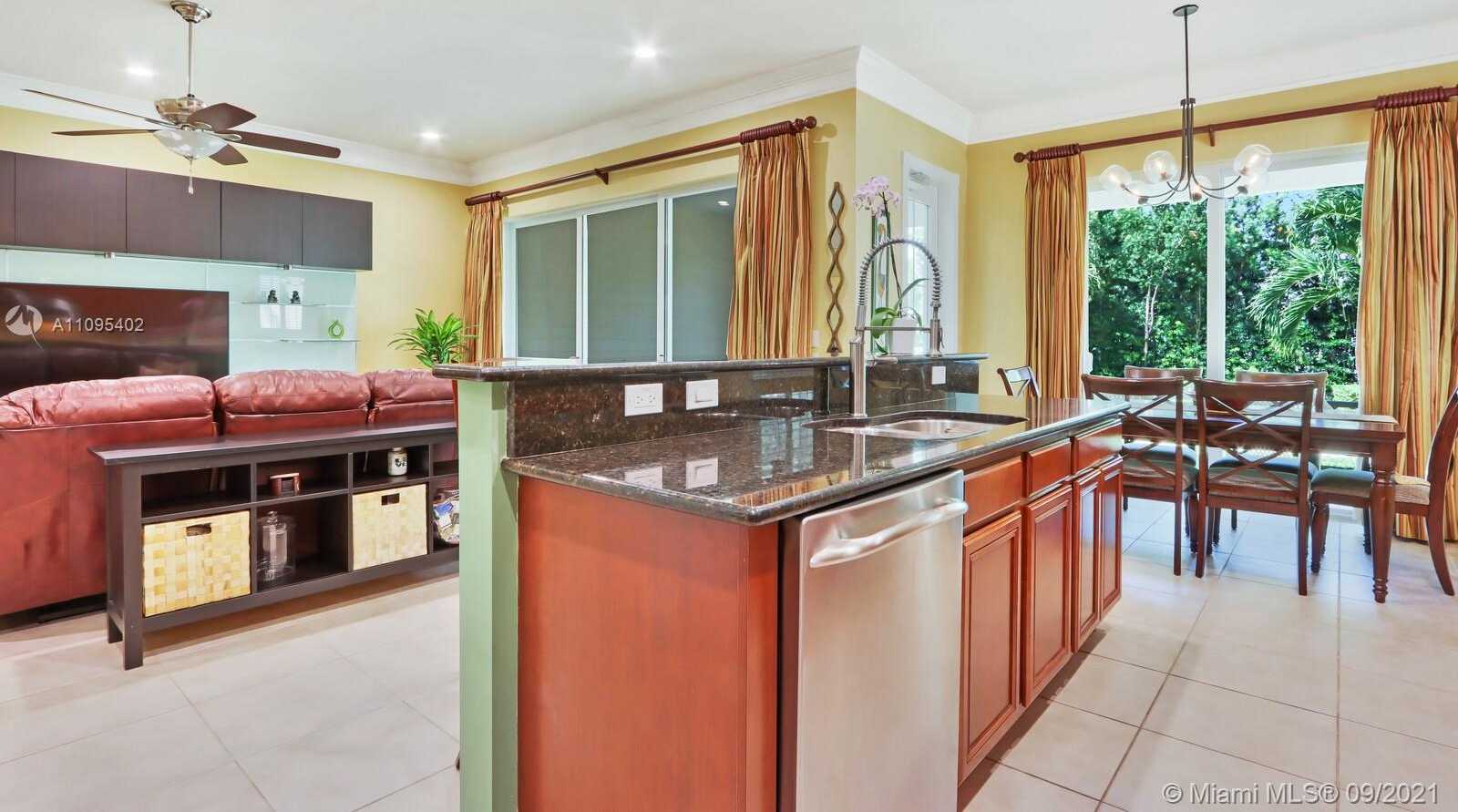 Small Image of 1053 BIG PINE WAY, Jupiter Number 12