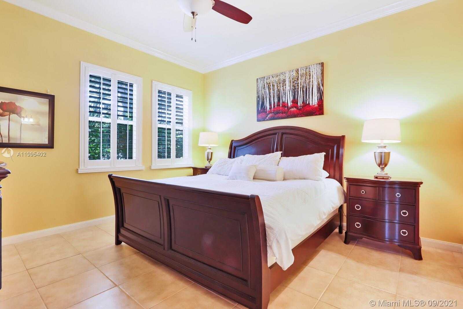 Small Image of 1053 BIG PINE WAY, Jupiter Number 14