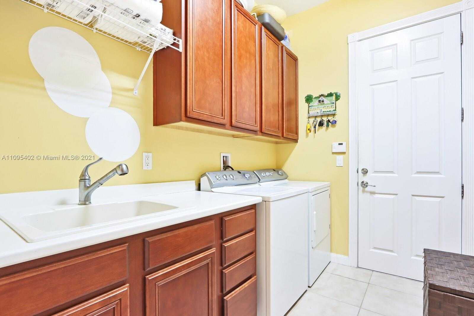 Small Image of 1053 BIG PINE WAY, Jupiter Number 17