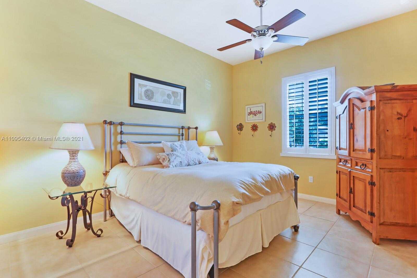Small Image of 1053 BIG PINE WAY, Jupiter Number 20