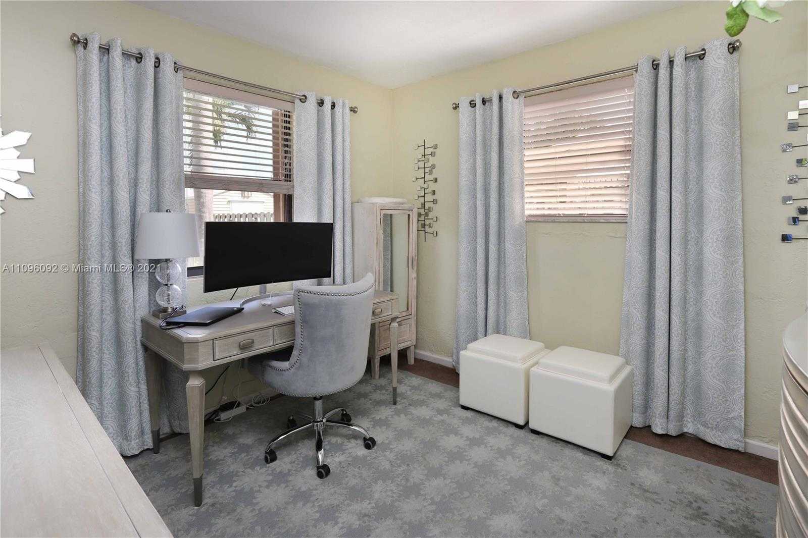 Small Image of 2507 WILSON ST, Hollywood Number 24