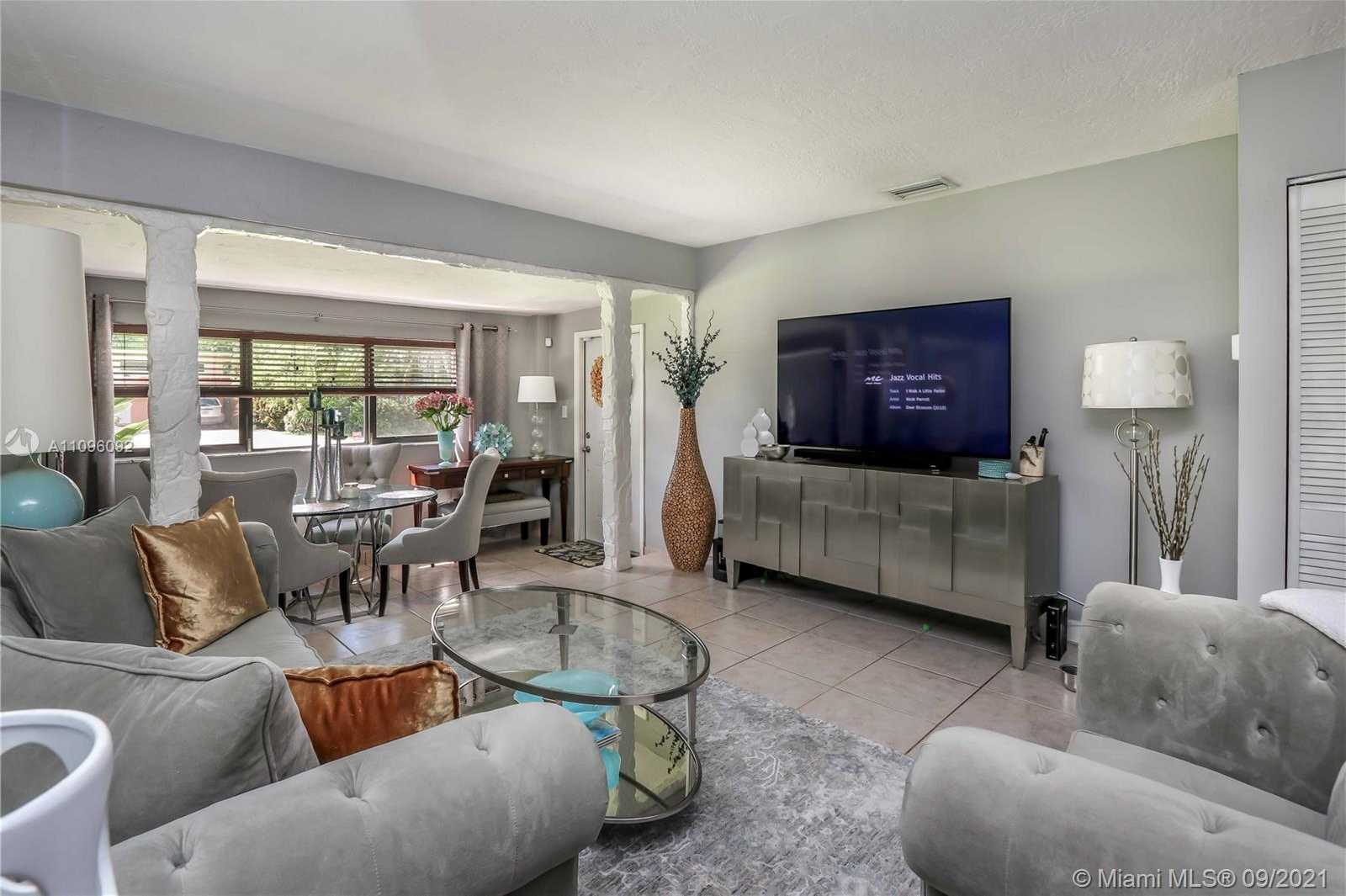 Small Image of 2507 WILSON ST, Hollywood Number 4