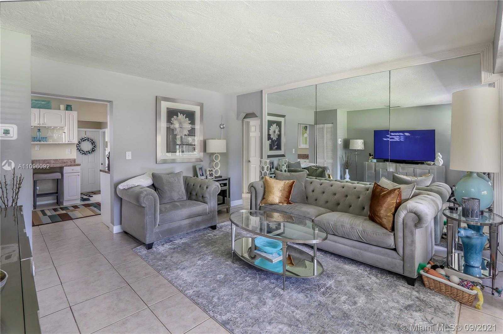 Small Image of 2507 WILSON ST, Hollywood Number 7