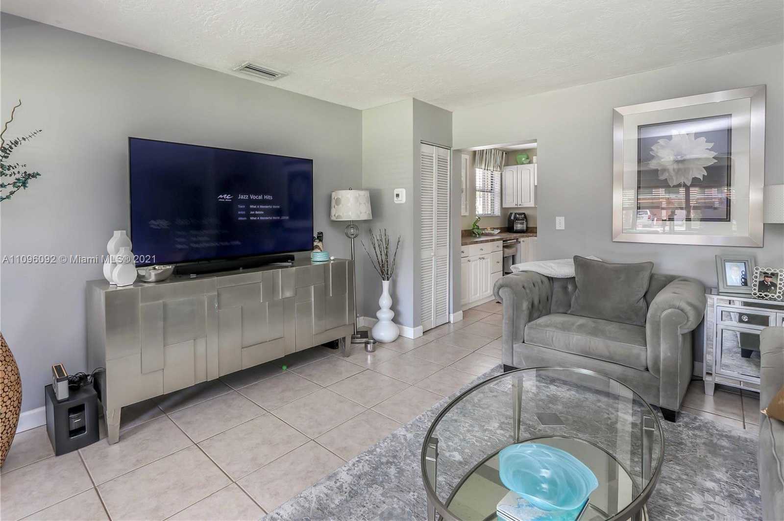 Small Image of 2507 WILSON ST, Hollywood Number 8