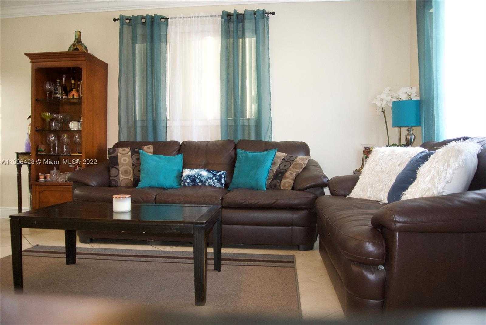 Small Image of 4913 NORTH WEST 48TH AVENUE, Tamarac Number 11
