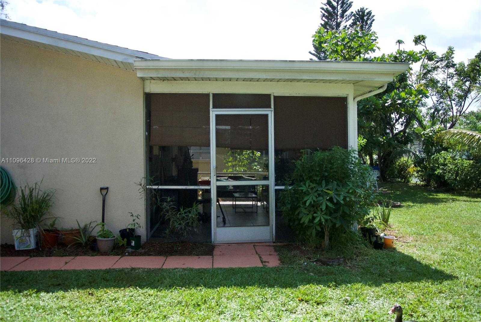 Small Image of 4913 NORTH WEST 48TH AVENUE, Tamarac Number 36