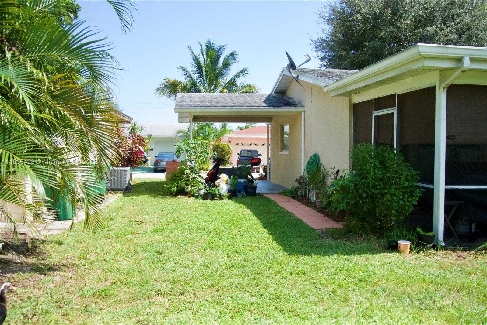 Small Image of 4913 NORTH WEST 48TH AVENUE, Tamarac Number 38