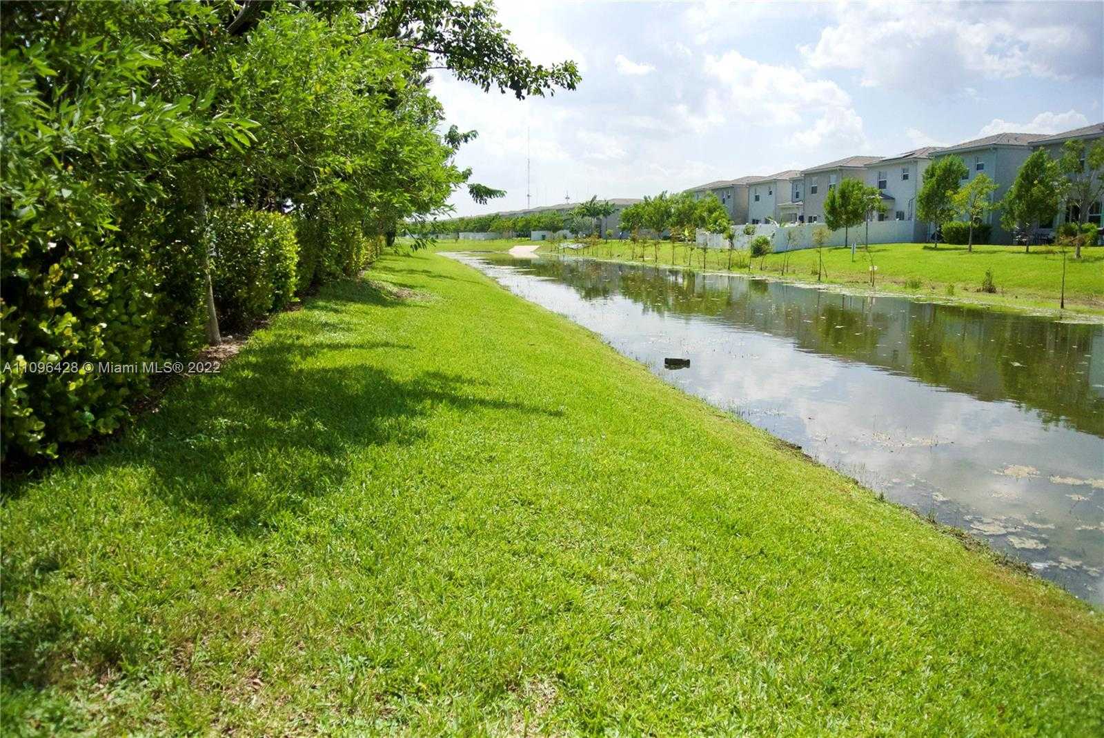Small Image of 4913 NORTH WEST 48TH AVENUE, Tamarac Number 58