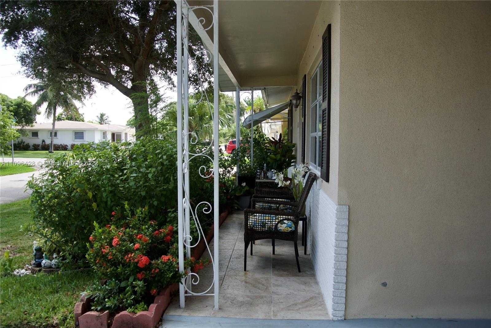 Small Image of 4913 NORTH WEST 48TH AVENUE, Tamarac Number 6