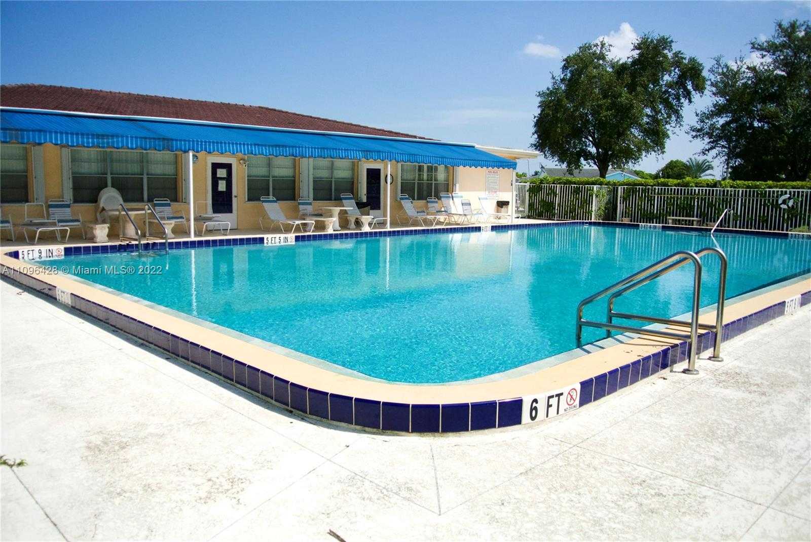 Small Image of 4913 NORTH WEST 48TH AVENUE, Tamarac Number 64