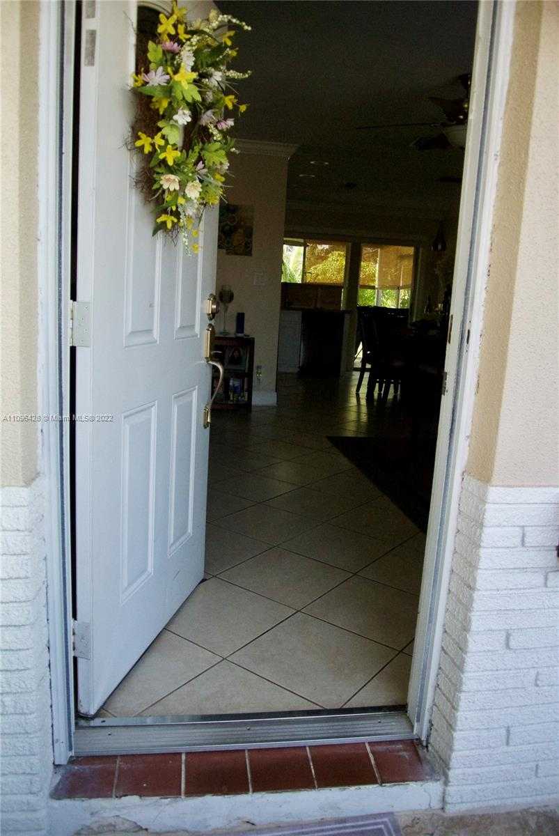 Small Image of 4913 NORTH WEST 48TH AVENUE, Tamarac Number 8