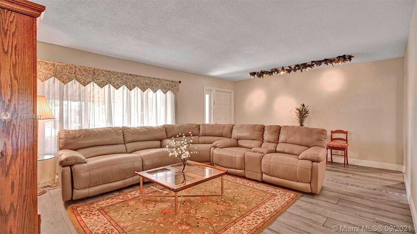 Small Image of 5805 NORTH WEST 69TH AVE, Tamarac Number 2