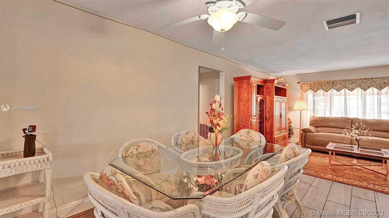 Small Image of 5805 NORTH WEST 69TH AVE, Tamarac Number 7