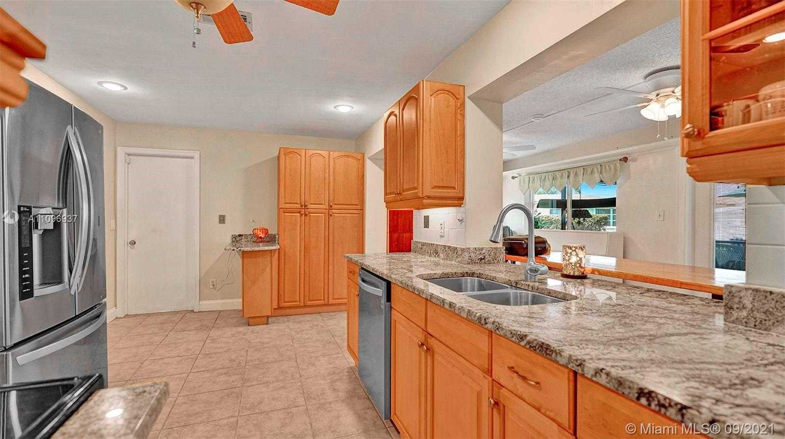 Small Image of 5805 NORTH WEST 69TH AVE, Tamarac Number 9