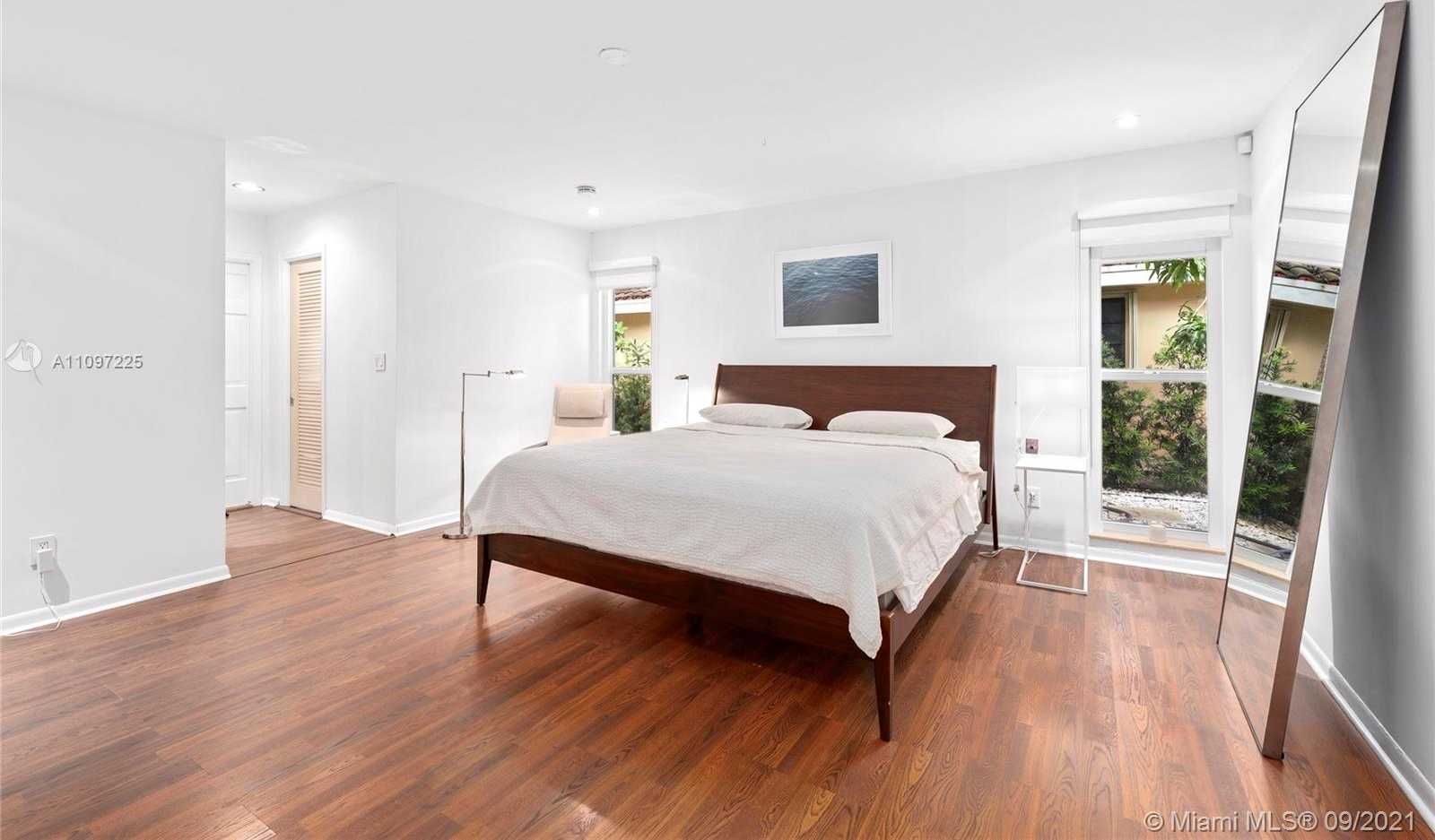 Small Image of 3520 NORTH 32ND TER, Hollywood Number 11