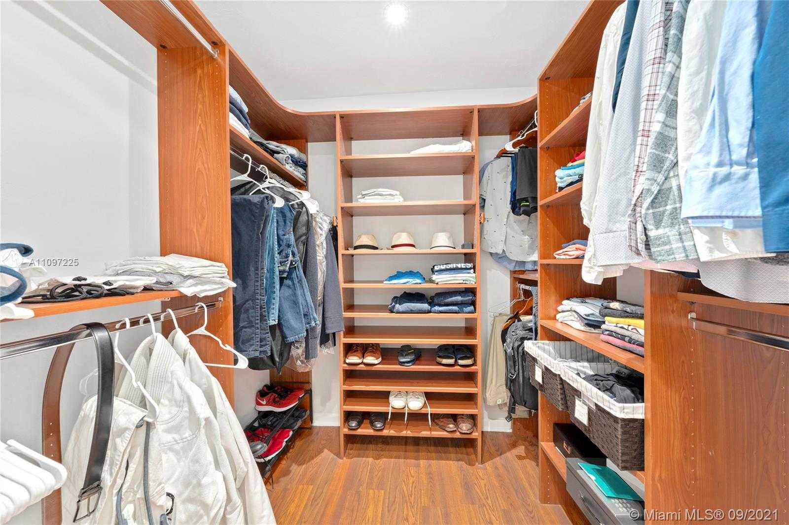 Small Image of 3520 NORTH 32ND TER, Hollywood Number 14