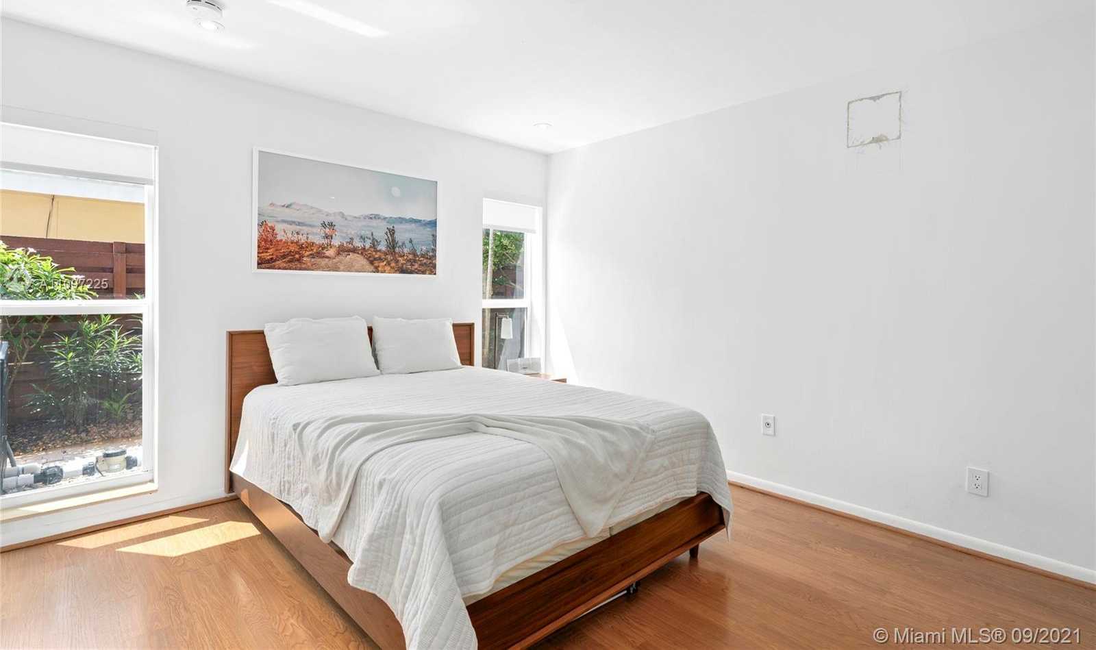 Small Image of 3520 NORTH 32ND TER, Hollywood Number 15
