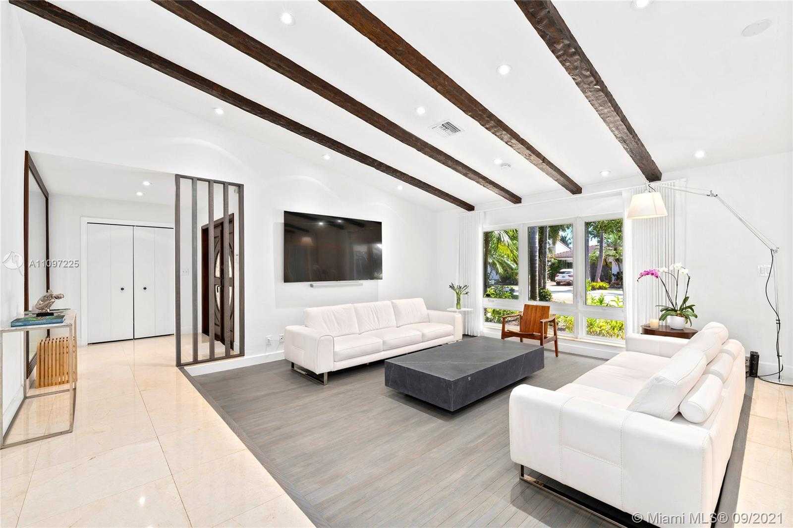 Small Image of 3520 NORTH 32ND TER, Hollywood Number 2