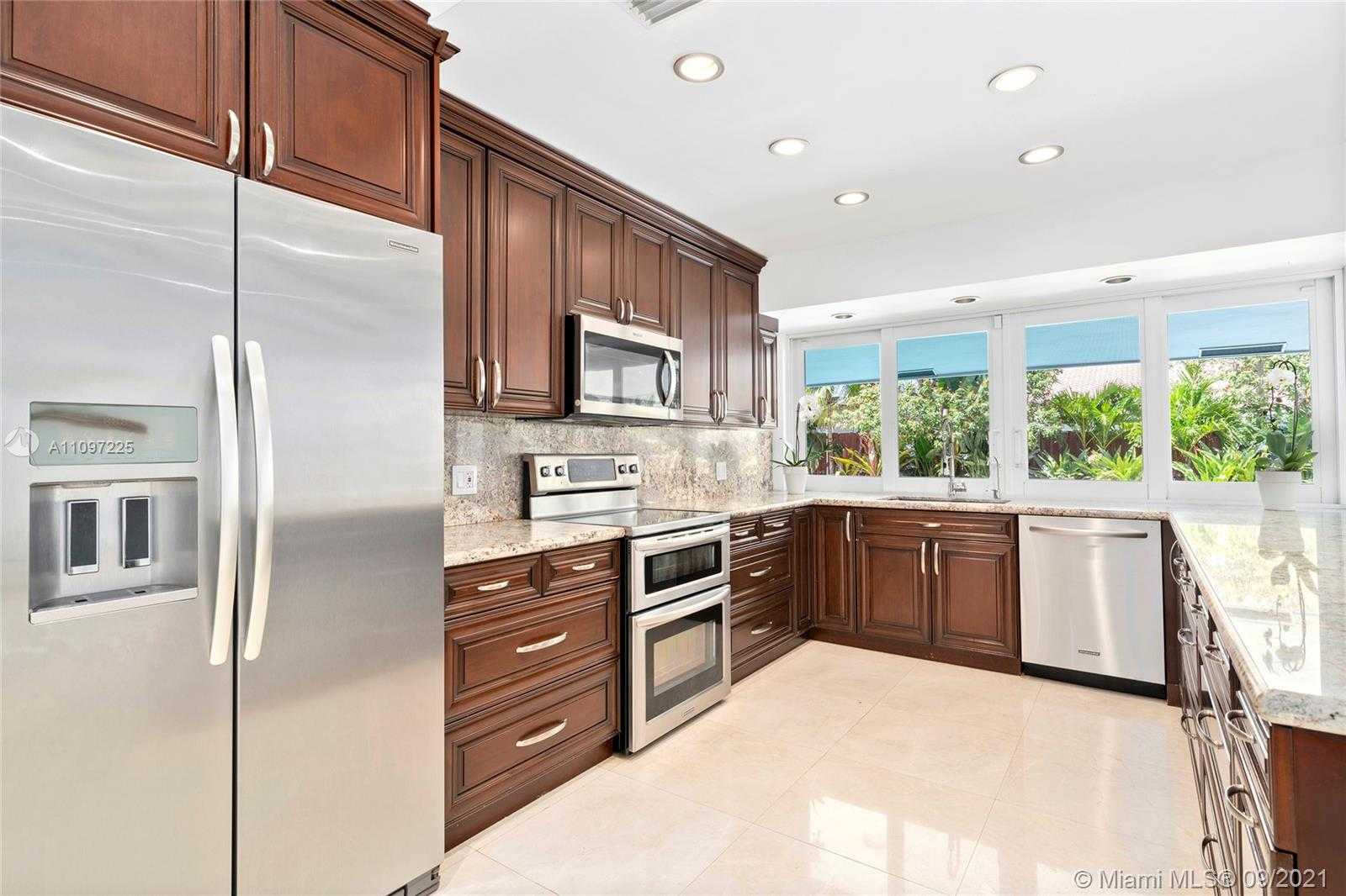 Small Image of 3520 NORTH 32ND TER, Hollywood Number 9