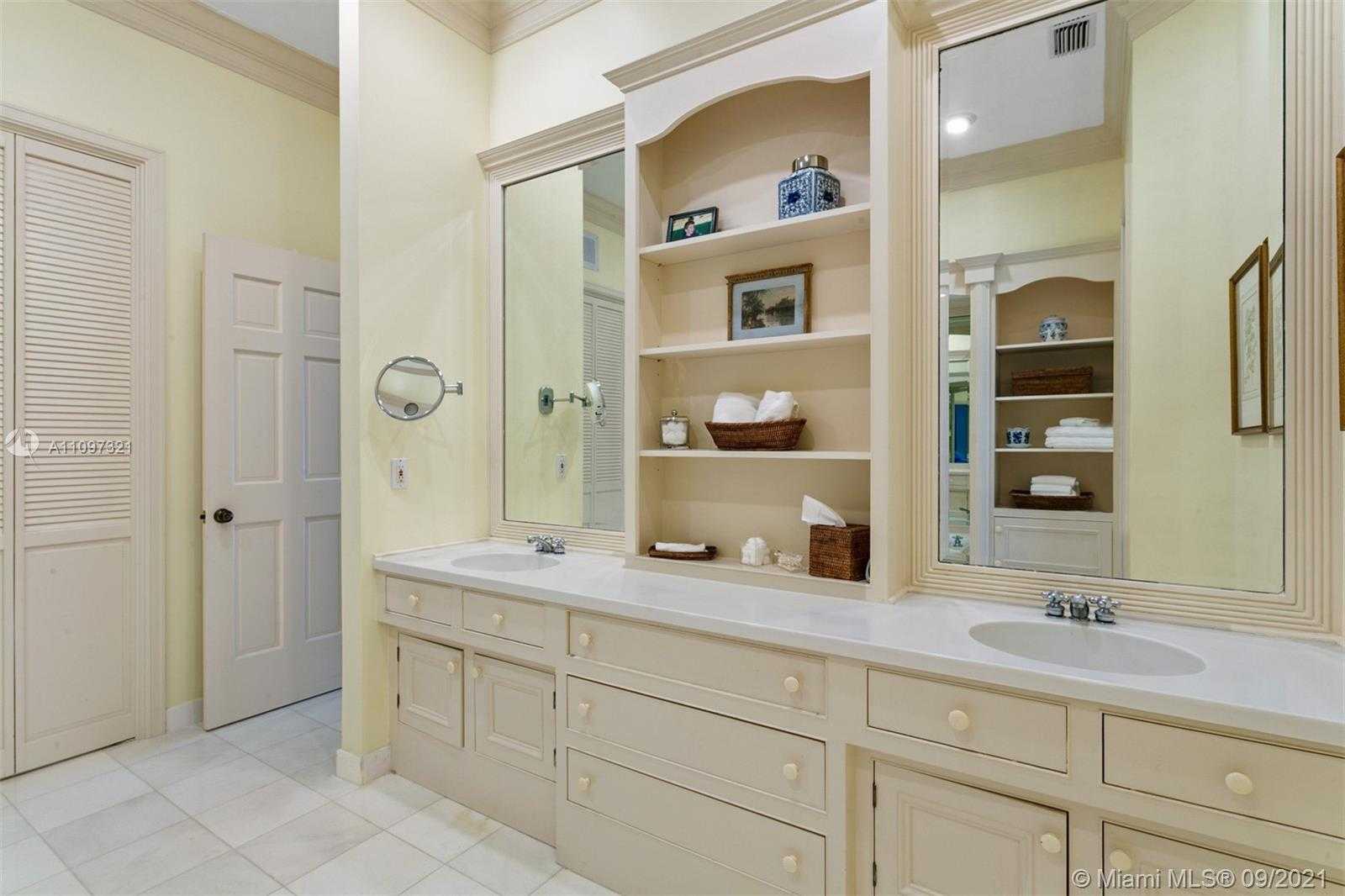 Small Image of 12260 SOUTH EAST BIRKDALE RUN, Tequesta Number 25