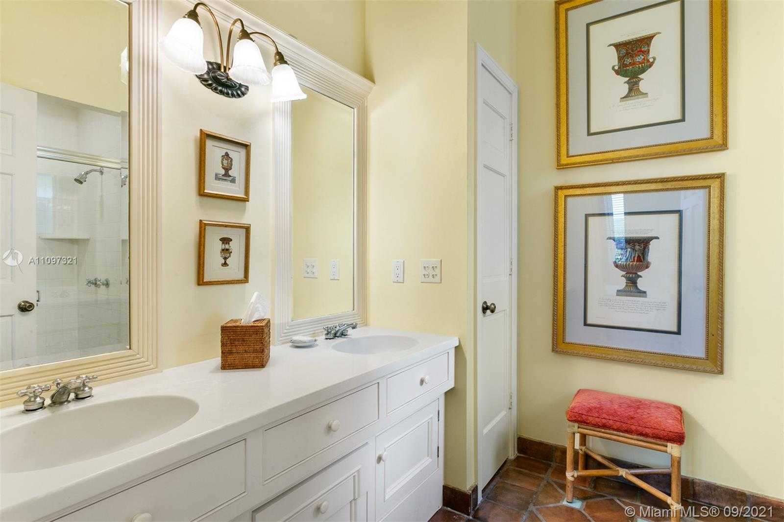 Small Image of 12260 SOUTH EAST BIRKDALE RUN, Tequesta Number 29