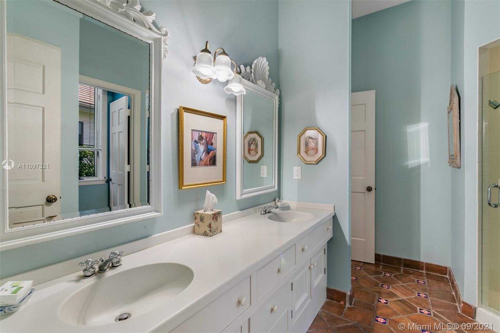 Small Image of 12260 SOUTH EAST BIRKDALE RUN, Tequesta Number 31