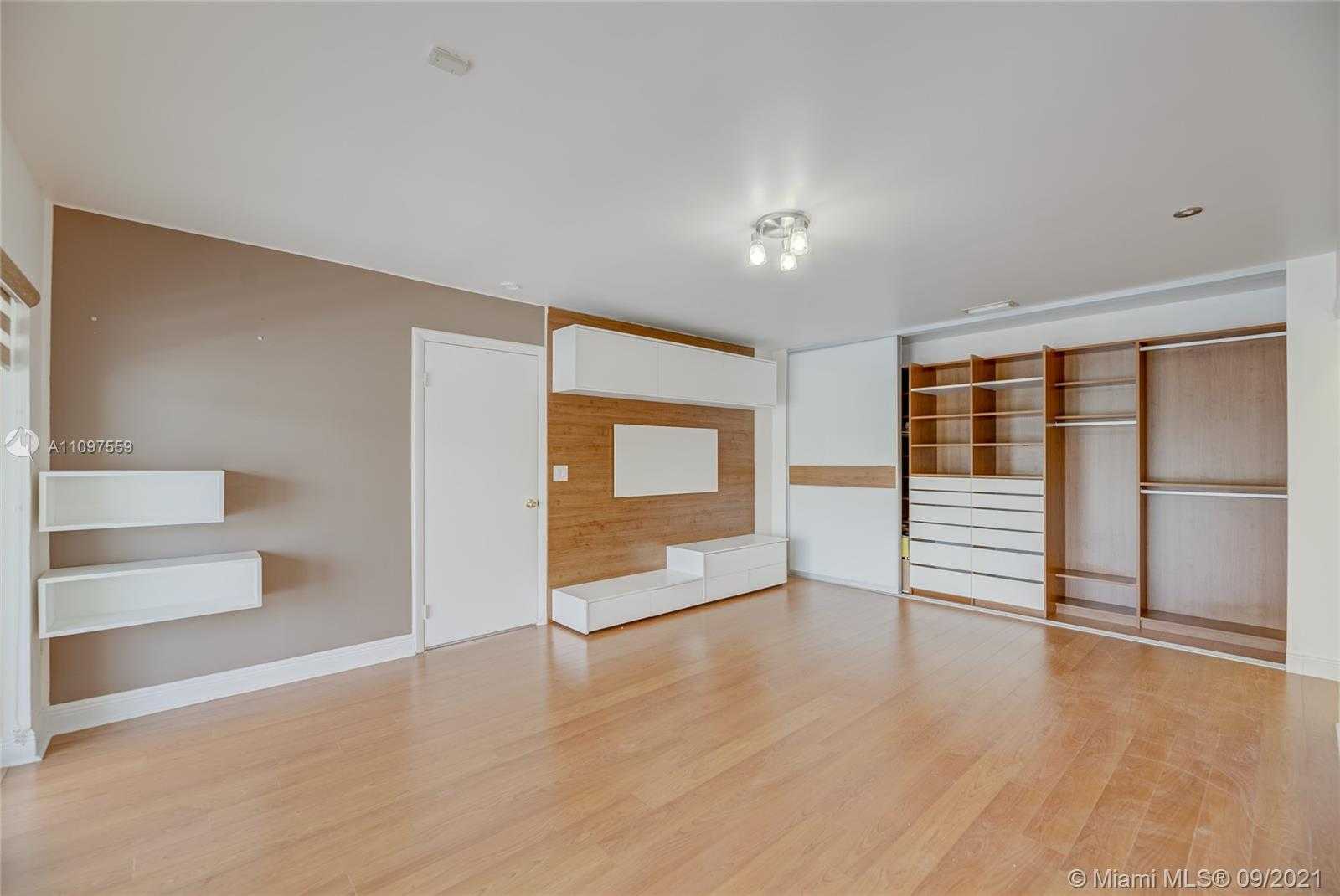 Small Image of 10365 NORTH WEST 46TH ST, Doral Number 16