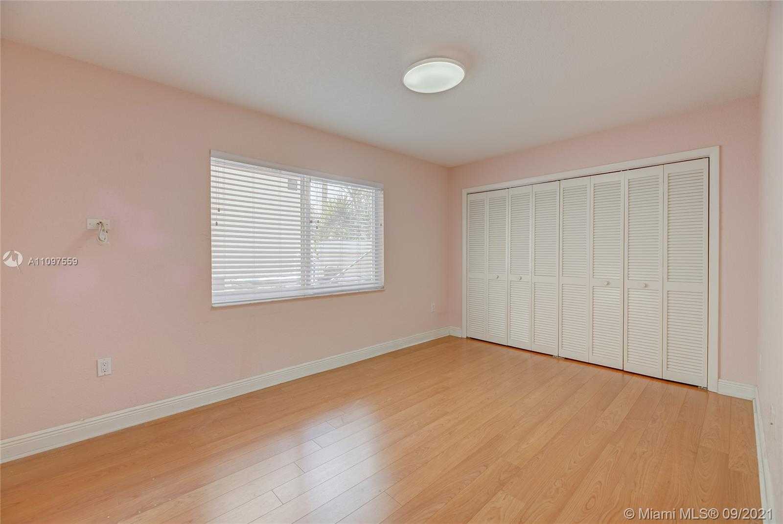 Small Image of 10365 NORTH WEST 46TH ST, Doral Number 26