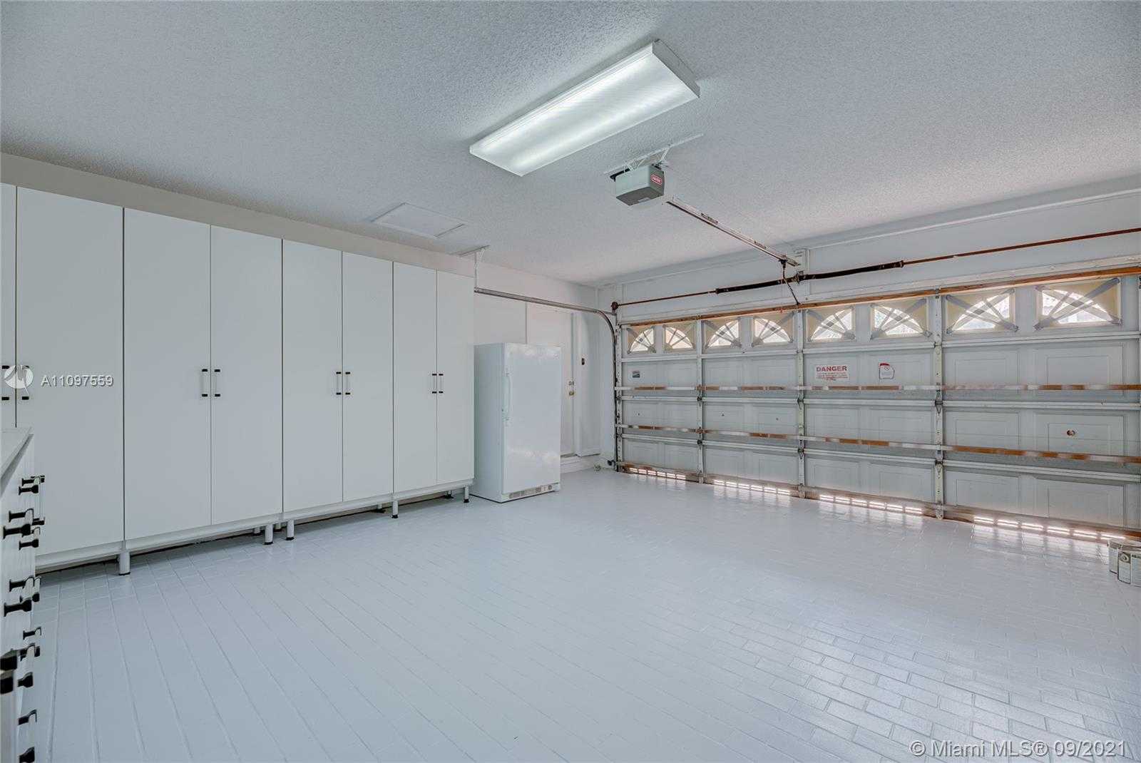 Small Image of 10365 NORTH WEST 46TH ST, Doral Number 29