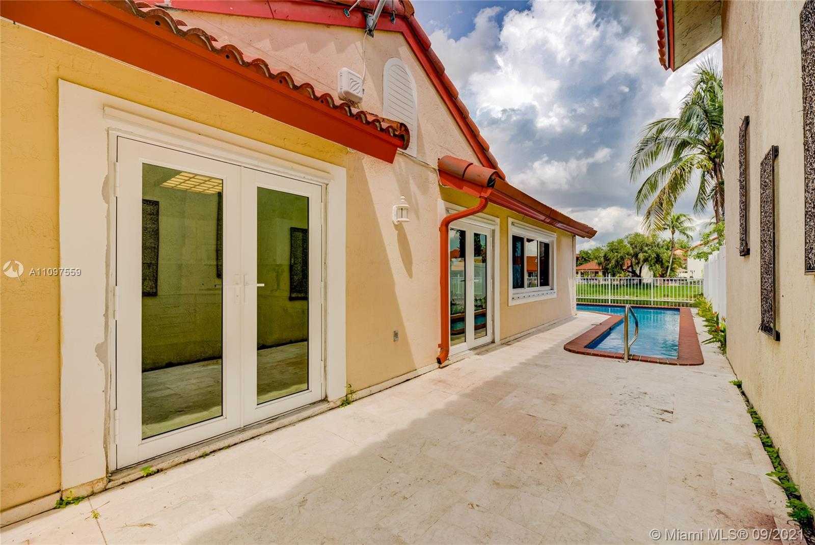 Small Image of 10365 NORTH WEST 46TH ST, Doral Number 34