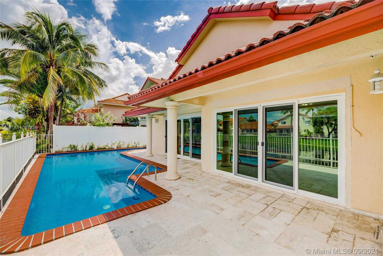 Small Image of 10365 NORTH WEST 46TH ST, Doral Number 5