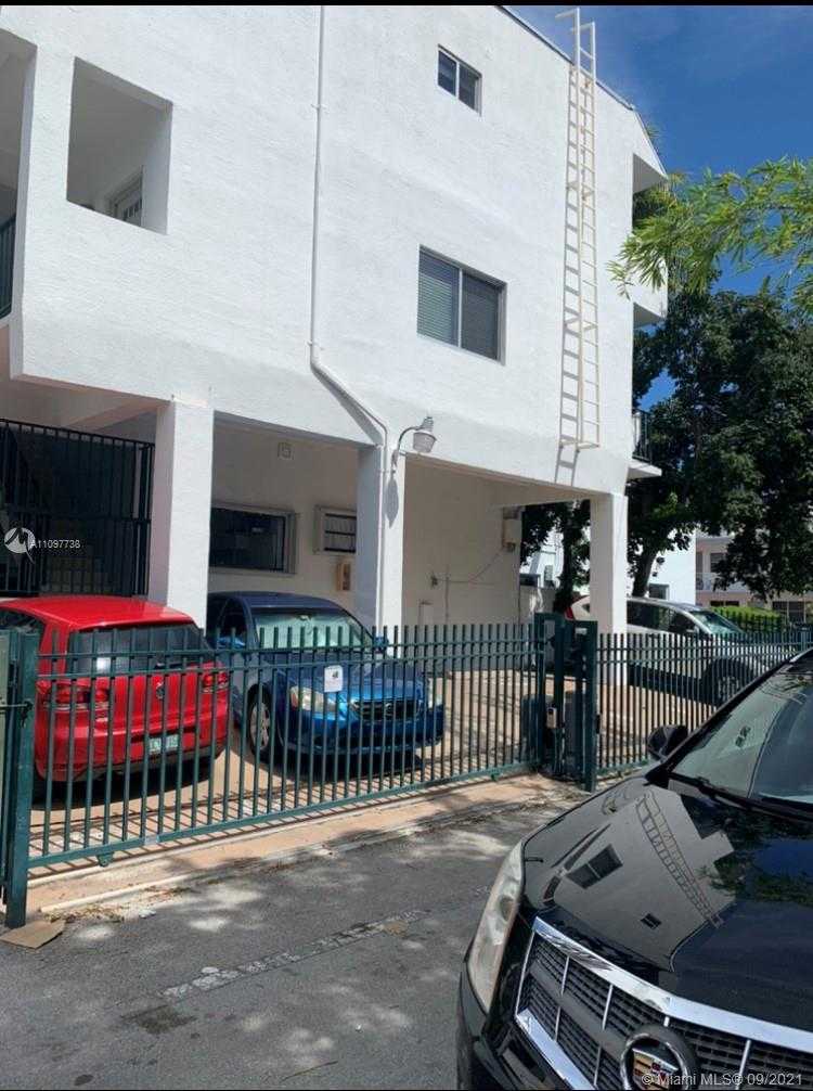 Small Image of 719 LENOX AVE, Miami Beach Number 3