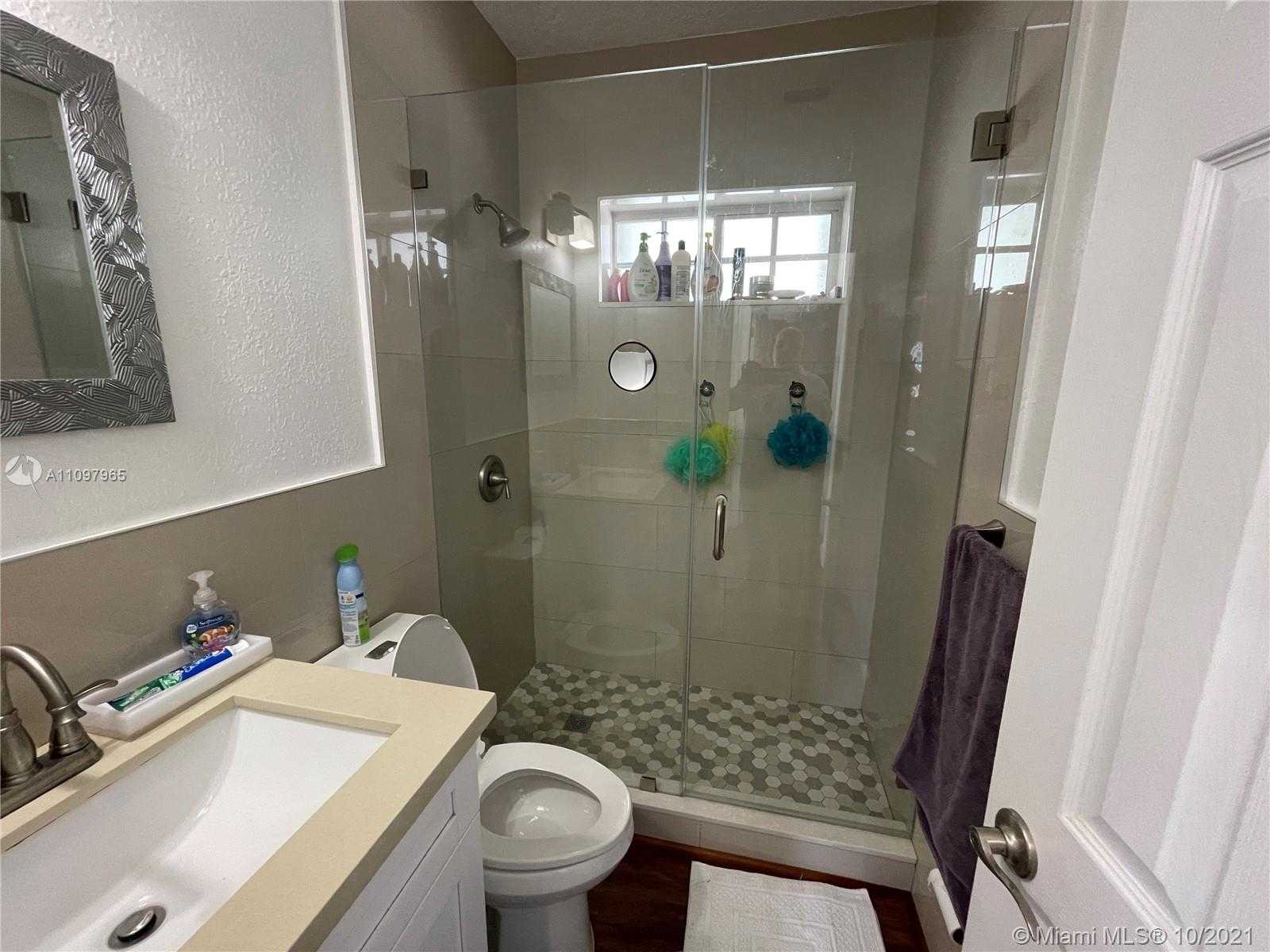 Small Image of 317 EAST 20TH ST, Hialeah Number 11