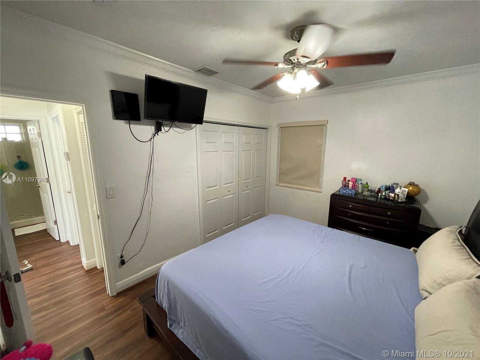 Small Image of 317 EAST 20TH ST, Hialeah Number 14