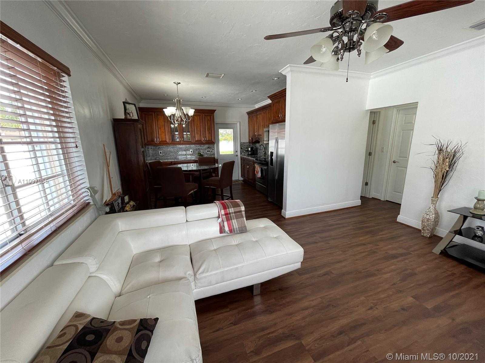 Small Image of 317 EAST 20TH ST, Hialeah Number 17