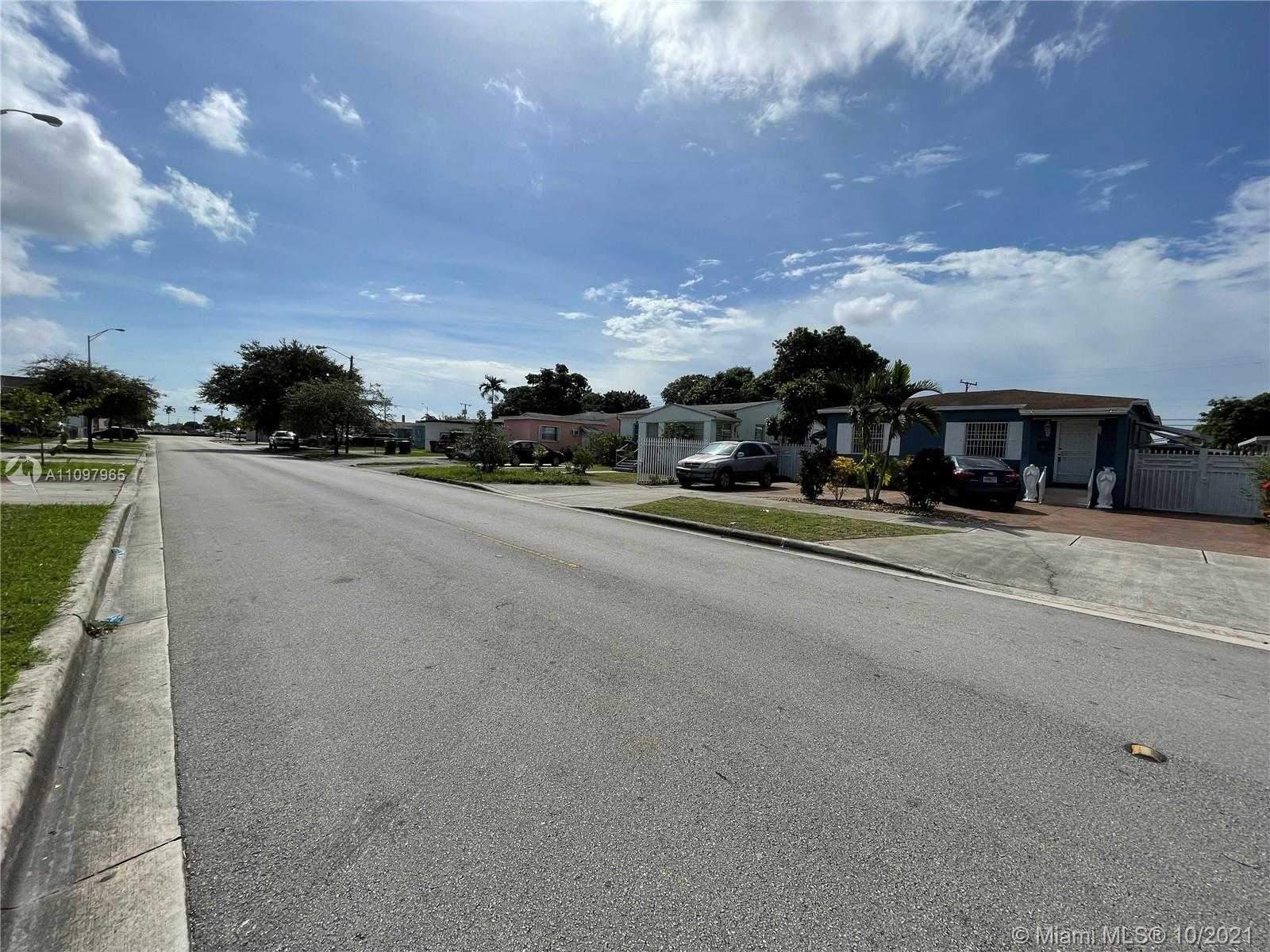 Small Image of 317 EAST 20TH ST, Hialeah Number 4