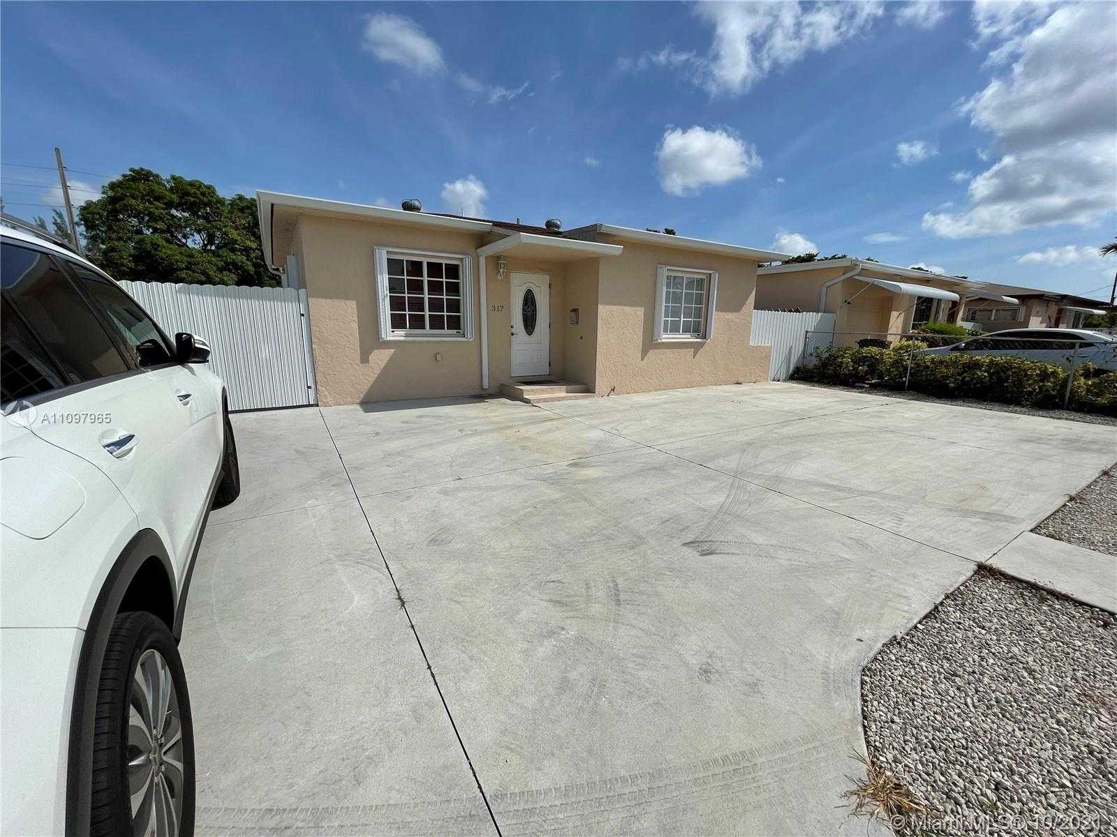 Small Image of 317 EAST 20TH ST, Hialeah Number 6