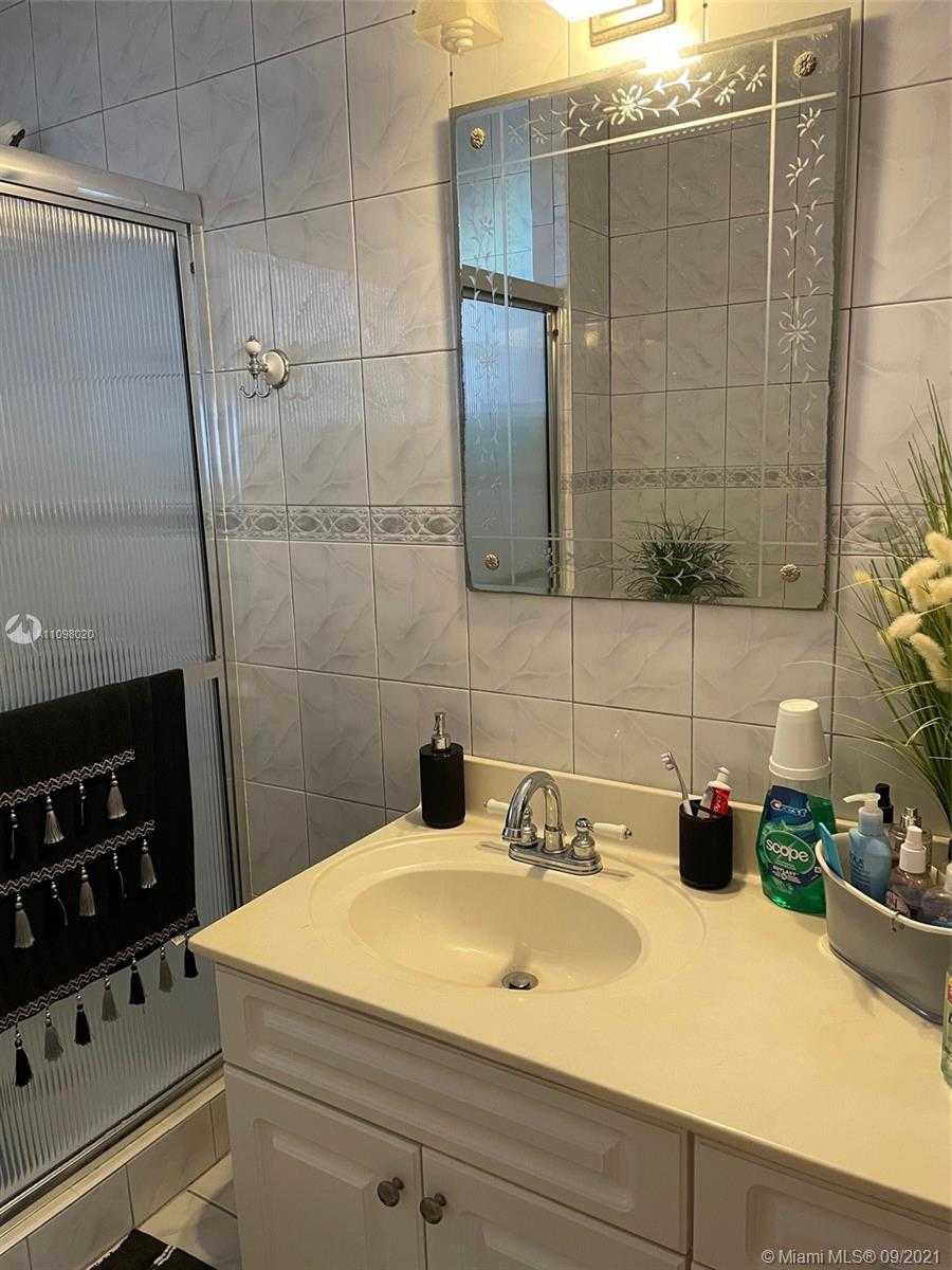 Small Image of 2933 NORTH WEST 16TH AVE, Miami Number 8