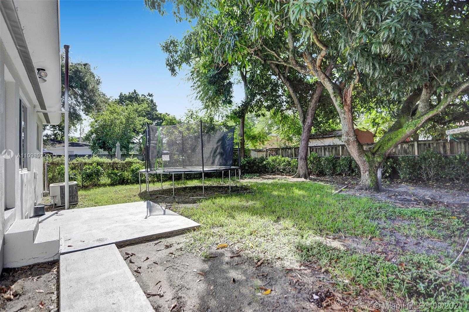 Small Image of 236 NORTH WEST 42ND ST, Miami Number 27