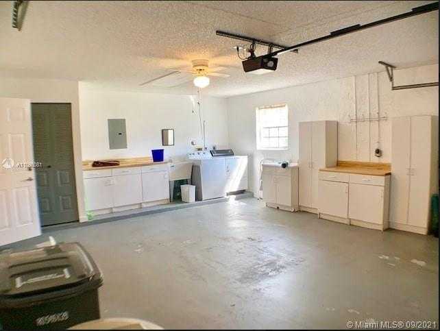 Small Image of 3881 DAFILEE, West Palm Beach Number 20