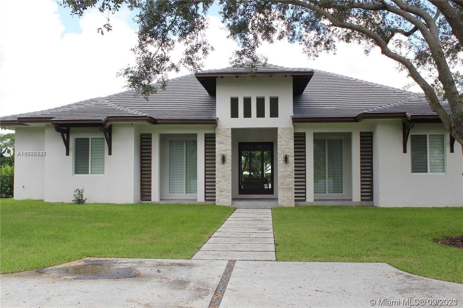 Small Image of 9283 SOUTH WEST 106 ST, Miami Number 2