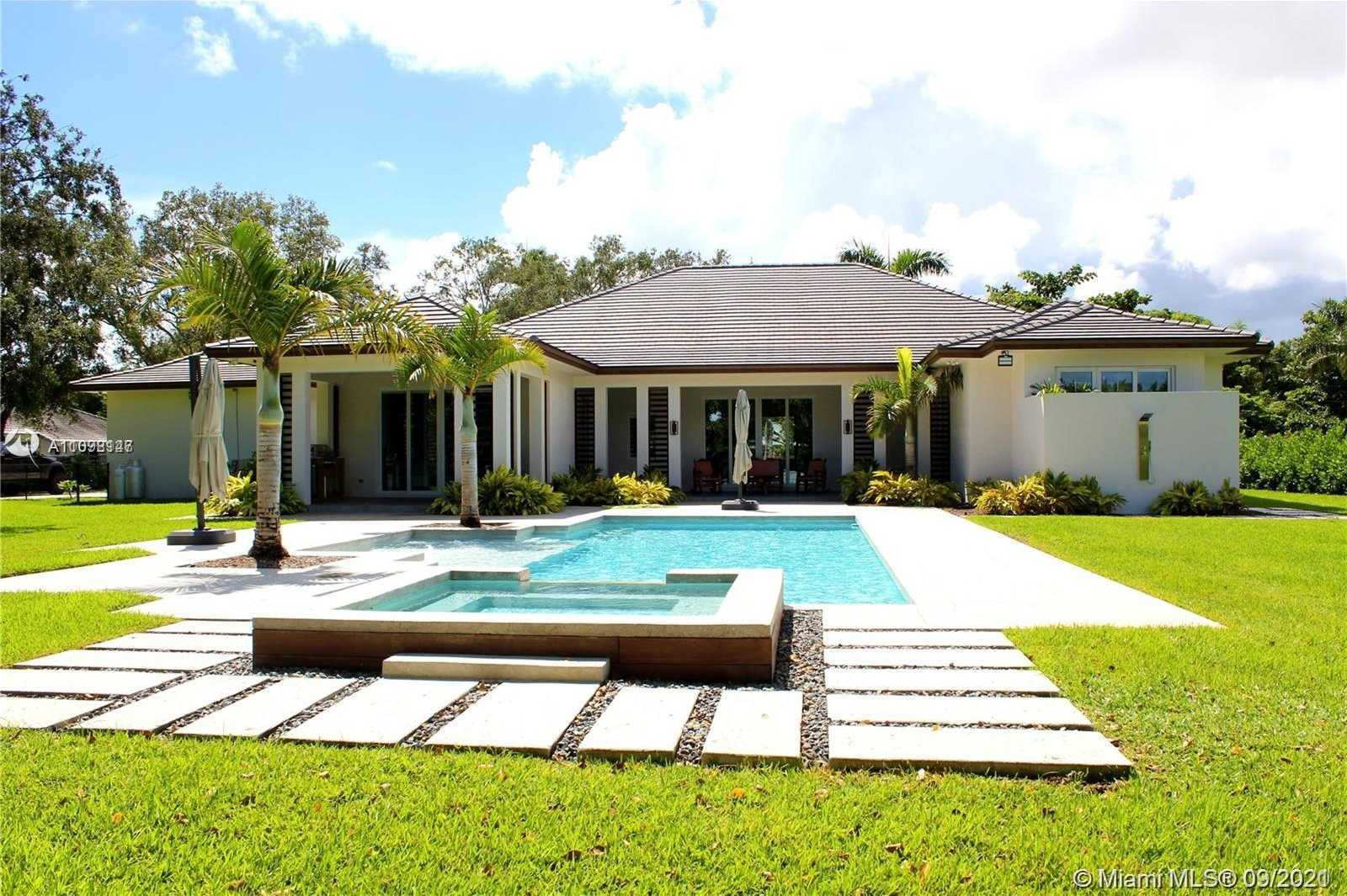 Small Image of 9283 SOUTH WEST 106 ST, Miami Number 3