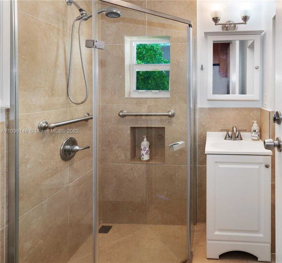 Small Image of 1536 71ST ST, Miami Beach Number 10