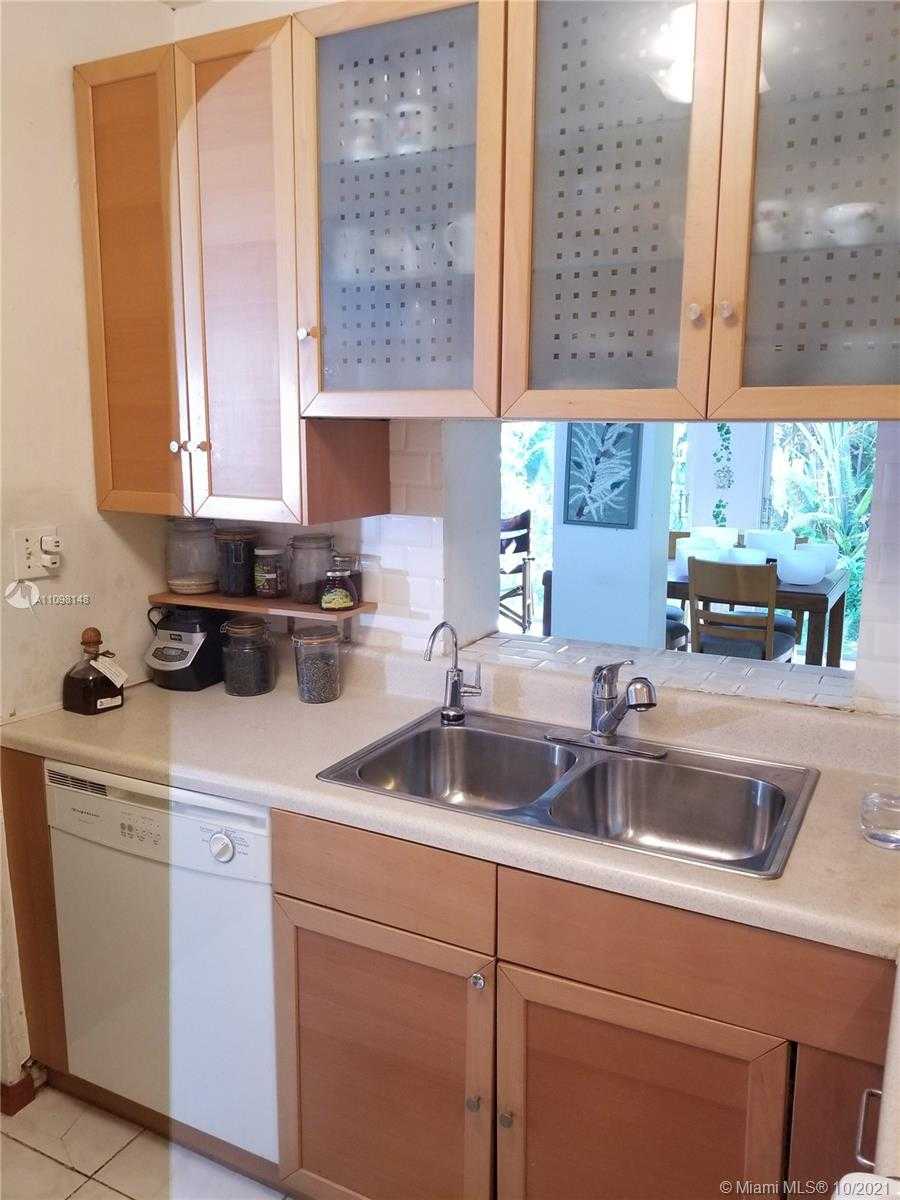 Small Image of 1536 71ST ST, Miami Beach Number 12