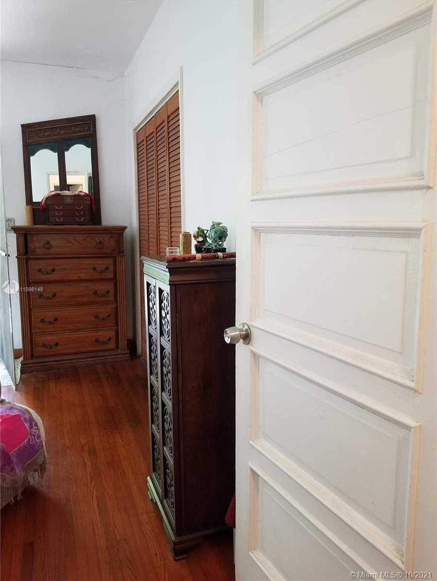 Small Image of 1536 71ST ST, Miami Beach Number 21