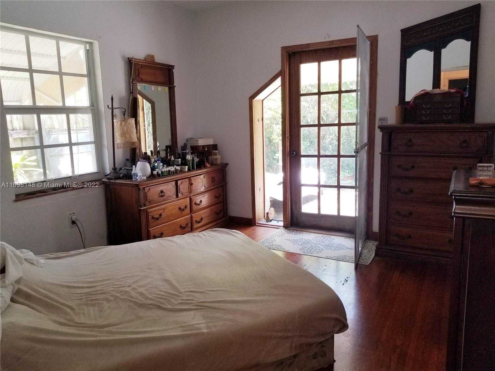 Small Image of 1536 71ST ST, Miami Beach Number 22