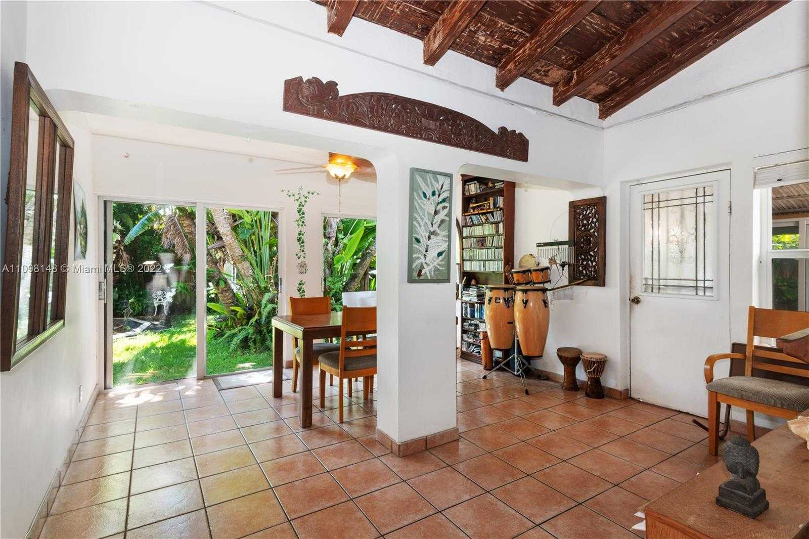 Small Image of 1536 71ST ST, Miami Beach Number 4
