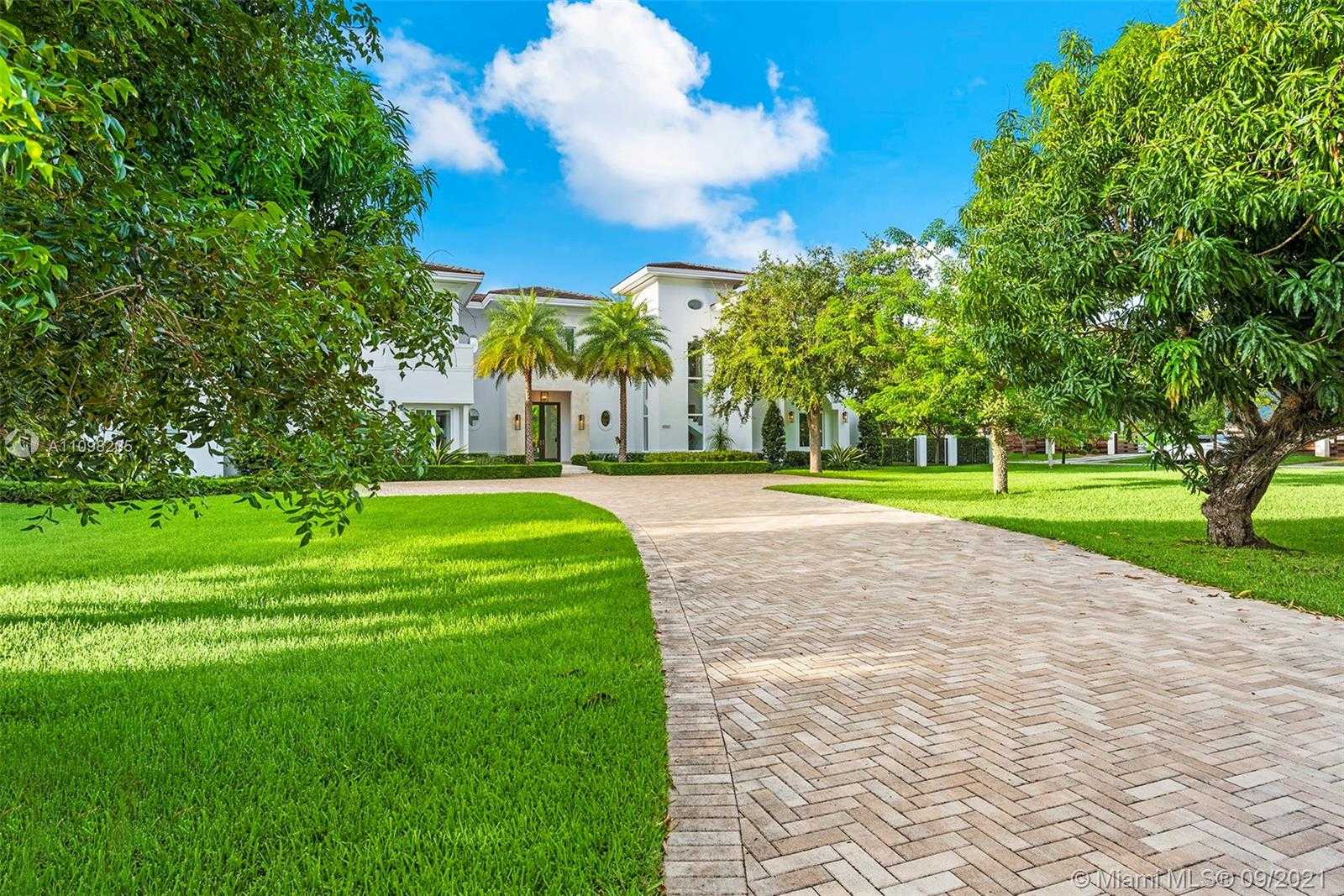 Small Image of 12520 SOUTH WEST 63RD AVE, Pinecrest Number 15